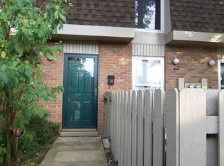 7451 Country Brook Dr, Indianapolis, IN
