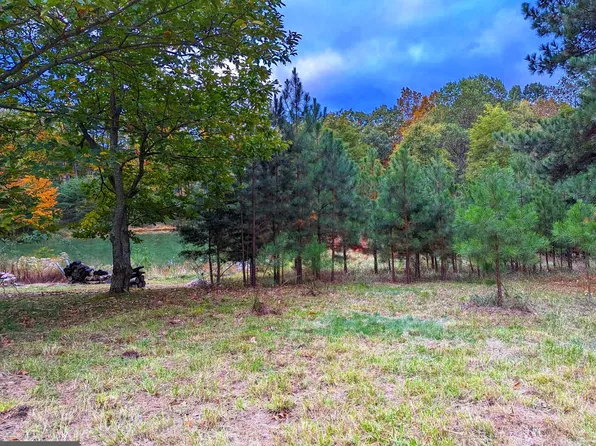 6 Fairview Oaks Ln, Berkeley Springs, WV 25411