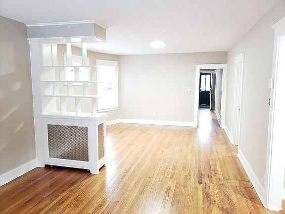 3rd image of 114 Winthrop Ave