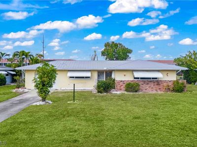 215 Santa Monica Ct, Cape Coral, FL, 33904