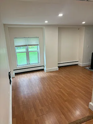 Rented by Remax Edge | media 3
