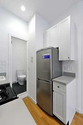 Rented by Aether Property Group | media 17