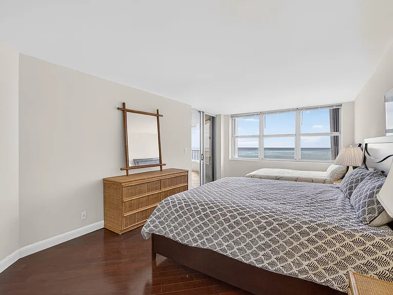 5200 N Ocean Dr #1004 — Photo 20