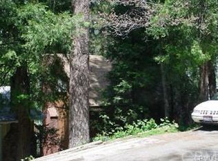 23102 Sycamore Ln, Crestline, CA 92325