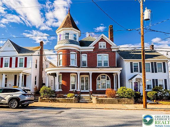 2nd image of 314 2nd St