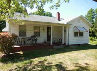 2003 Hickswood Rd, High Point, NC 27265