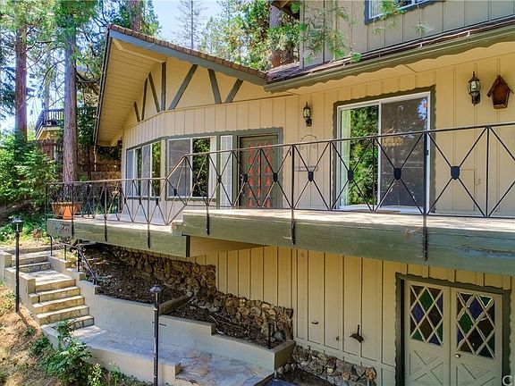 3rd image of 24611 Valle Dr