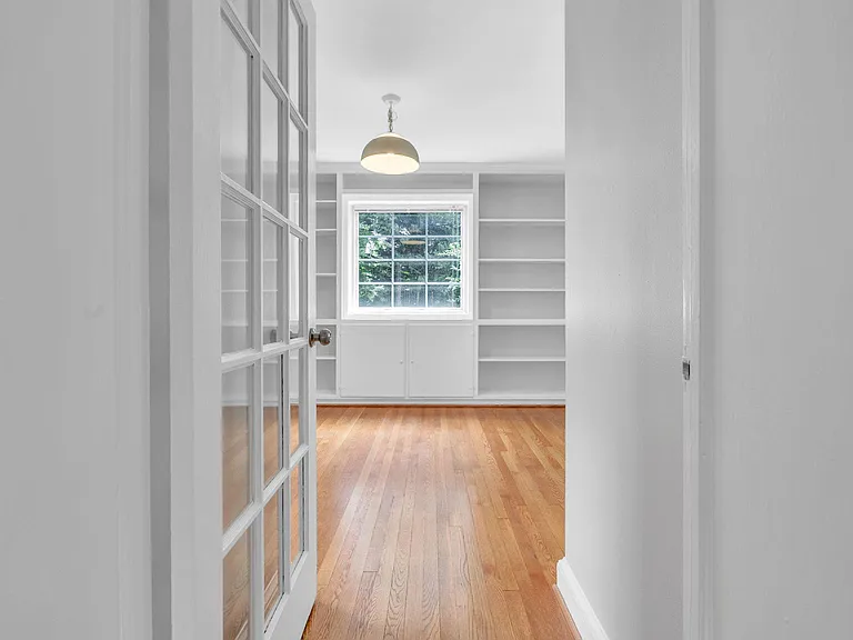 4306 Alton Pl NW — Photo 8