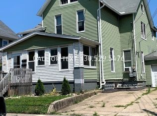 421 Allyn St, Akron, OH 44304
