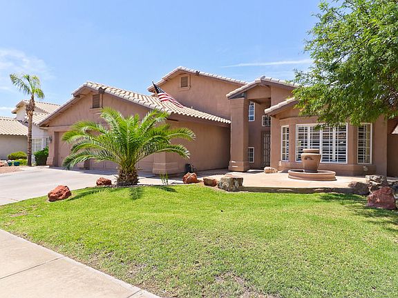 3rd image of 2645 E Verbena Dr