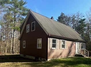 52 Birches Rd, Hubbardston, MA 01452