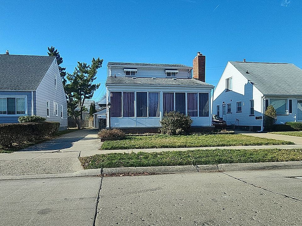 1st image of 28081 Hillview St