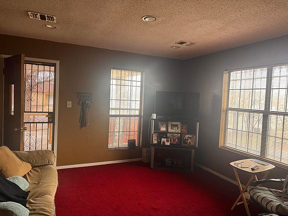 3rd image of 1306 SE 11th Ave