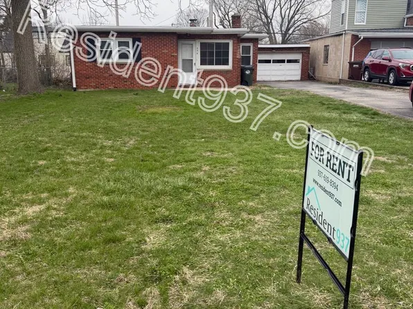 439 W Funderburg Rd, Fairborn, OH 45324