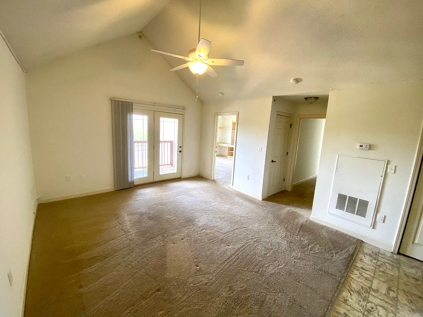 Cute Spacious Condo in Harts Cove! — Photo 3
