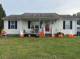 100 Woodrow Hughes Rd, Scottsville, KY 42164