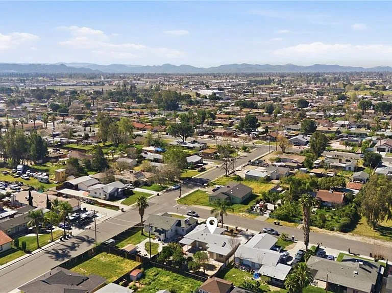 409 W Camellia Way — Photo 34