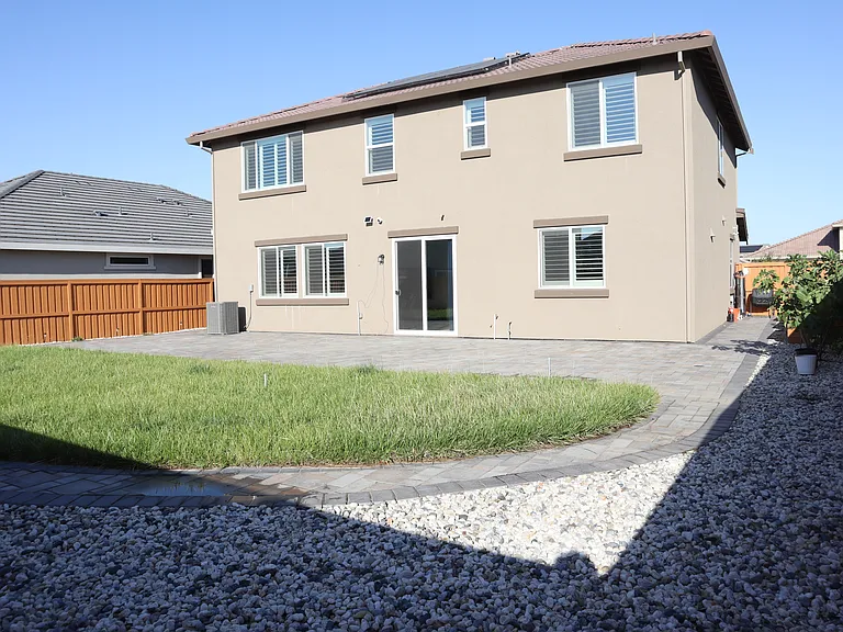 1068 Osprey Dr — Photo 39