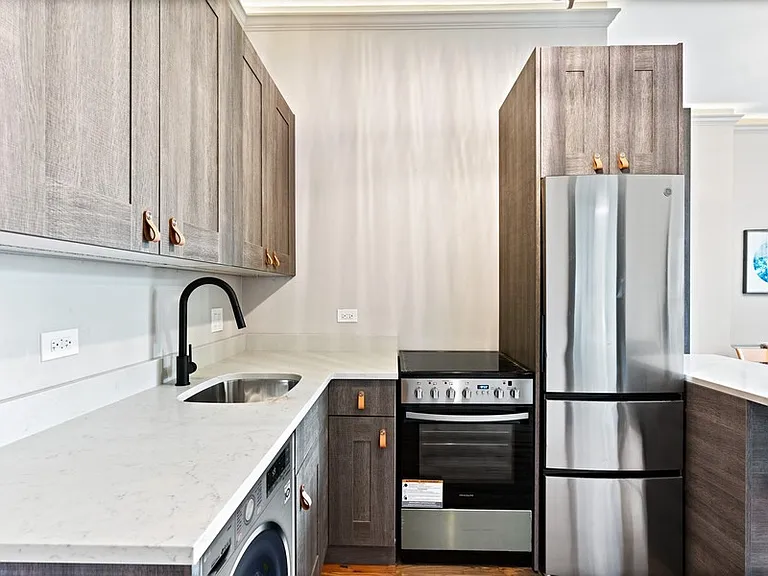 1023 N Dearborn St #1F — Photo 7