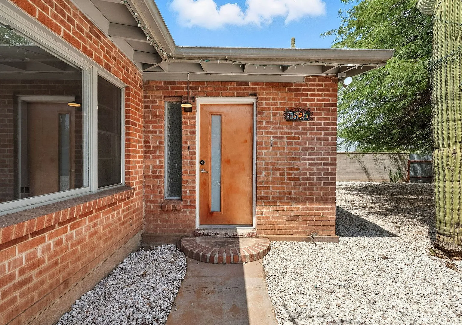 1520 E. 10th St. — Photo 3