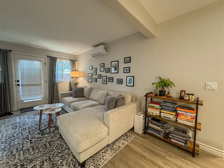5252 Balboa Arms Dr #177 — Photo 5