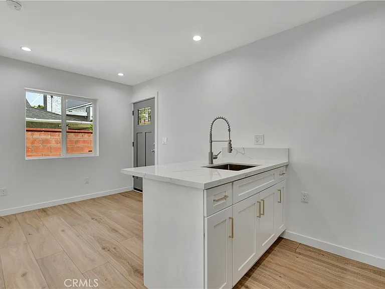 16654 Horace St — Photo 7
