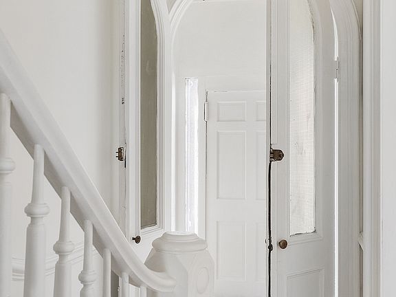 3rd image of 400 Vanderbilt Ave