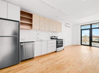 597 Grand St #320, Brooklyn, NY 11211
