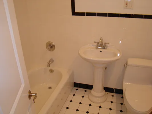 Rented by HOTPROPERTY NYC LLC | media 13