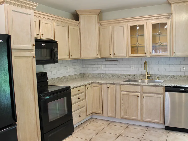 3920 W Bay Court Ave — Photo 7