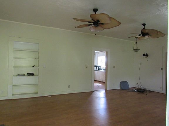 5th image of 723 Riggs Store Rd