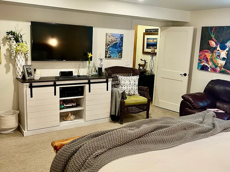 Downstairs King bedroom