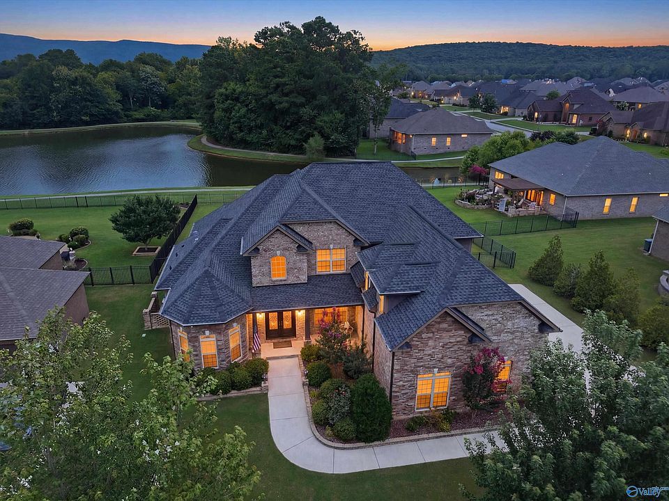 1st image of 2017 Meadow Creek Cir SE