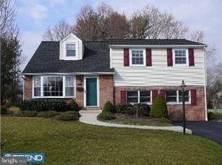 1621 Dogwood Rd, Flourtown, PA 19031