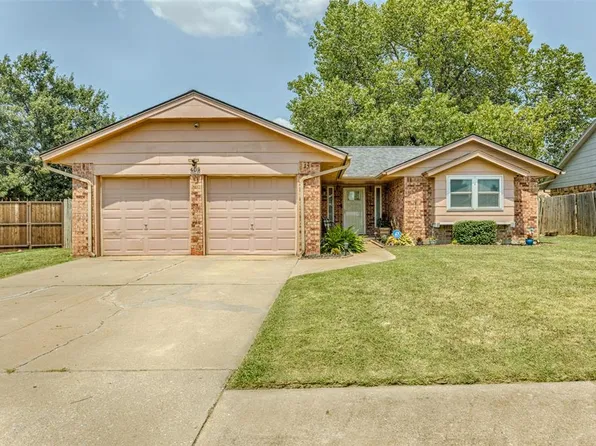 409 Williams Dr, Moore, OK 73160