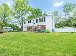 1 Garfield Pl, Rensselaer, NY 12144