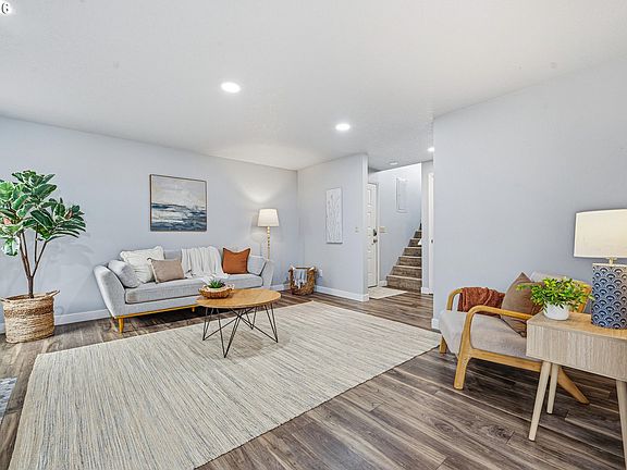 2nd image of 20464 SW Rosa Dr