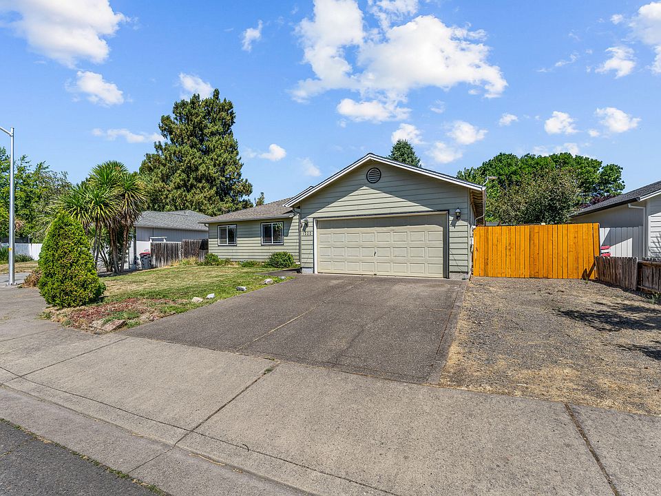 1st image of 1222 Greentree Way