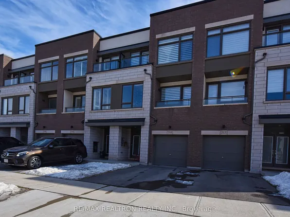 214 Wheat Boom Dr, Oakville, ON L6H 0P4