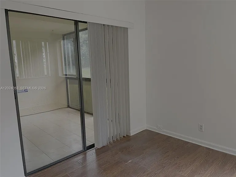 191 Lakeview Dr #102 — Photo 4