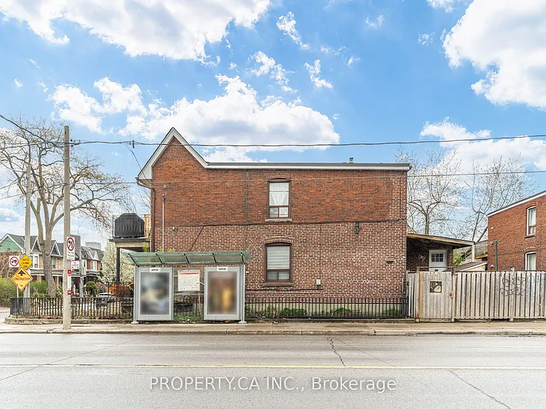 242 Emerson Ave #BASEMENT — Photo 4