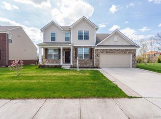 49665 Cranbrook Dr, Macomb, MI