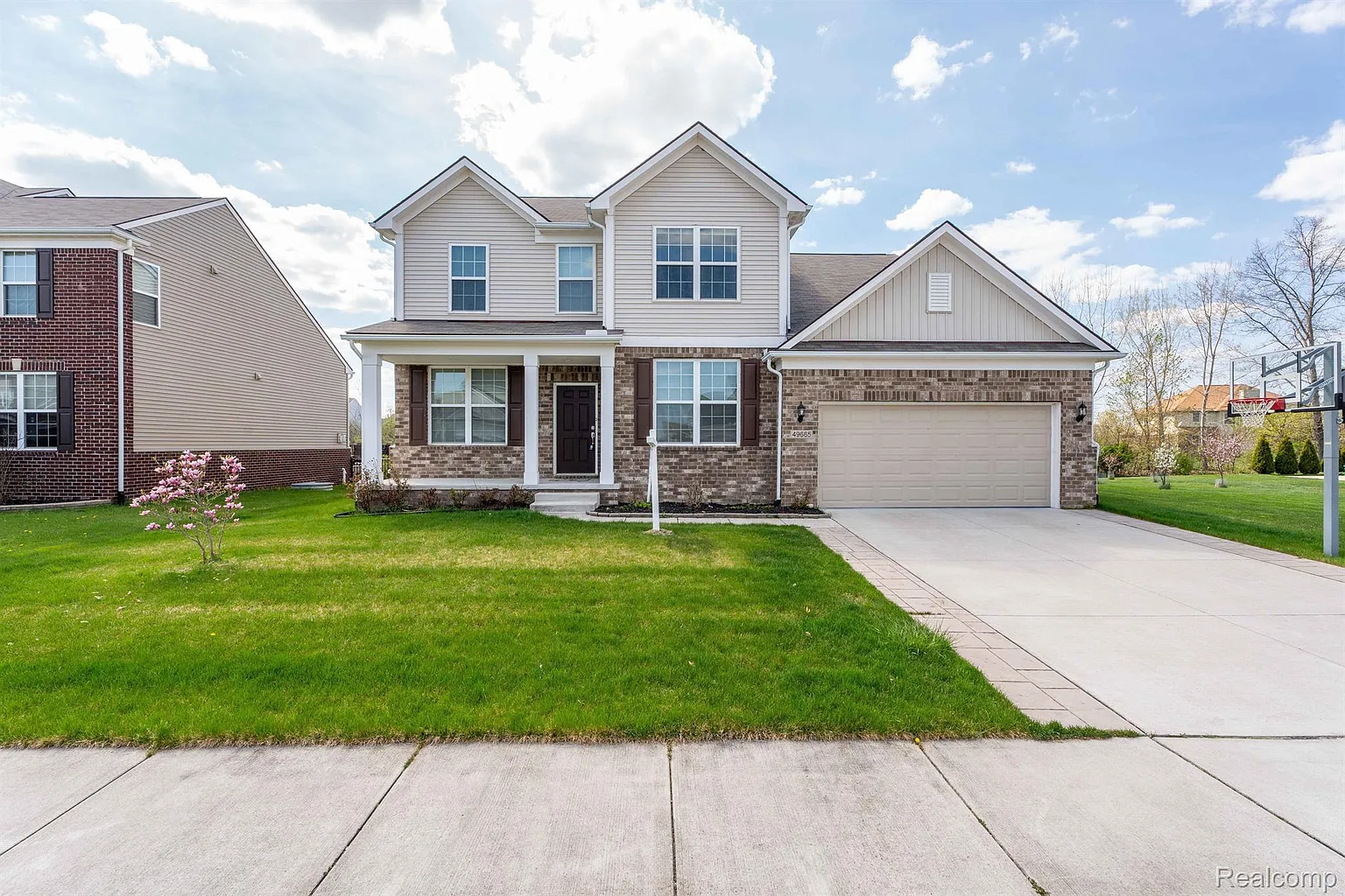 49665 Cranbrook Dr photo 1