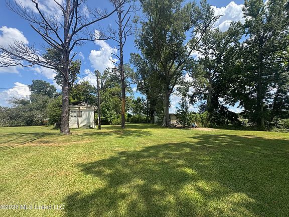 5th image of 1779 Church Rd