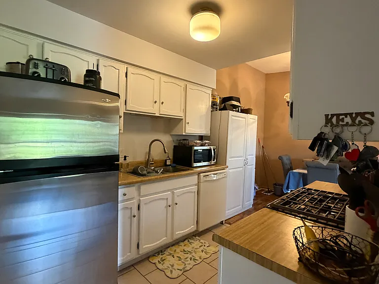 301 Cherrywood Ct — Photo 7