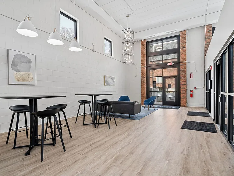 Heatherwood Apartments | MODERNIZED LIVING — Photo 29