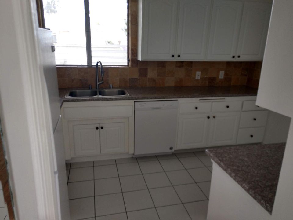 2nd image of 454 N Oakhurst Dr APT 401