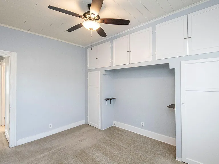 2615 N Wauwatosa Ave — Photo 11