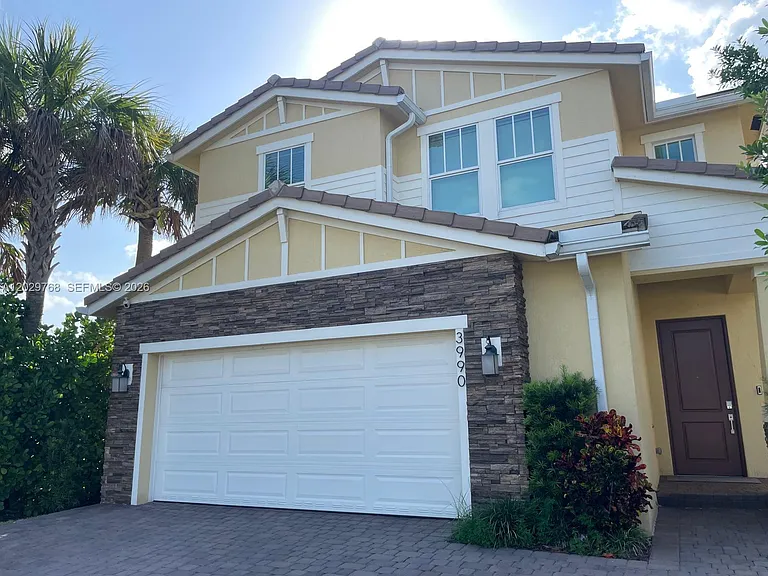 3990 Pelicano Way — Photo 1