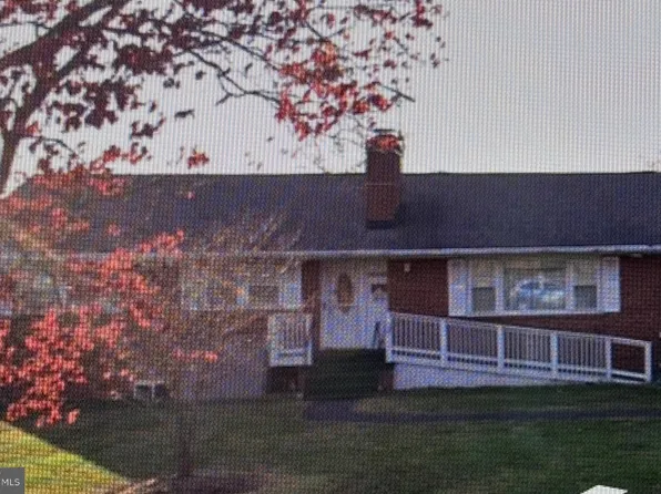 19540 Smith Cir, Ashburn, VA 20147